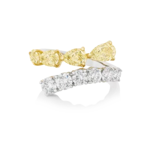 Set de Aretes, Gargantilla, Brazalete y Anillo con diamantes EMWA Joyas. Diamantes blancos corte brillante y fancy yellow corte pera Ref: DMS101477NBER