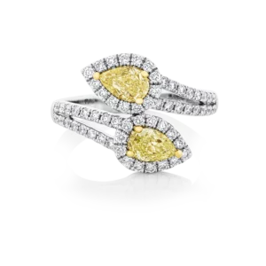 Anillo con diamantes EMWA Joyas. Diamantes fancy yellow corte pera y diamantes blancos corte brillante Ref: LR6683FY