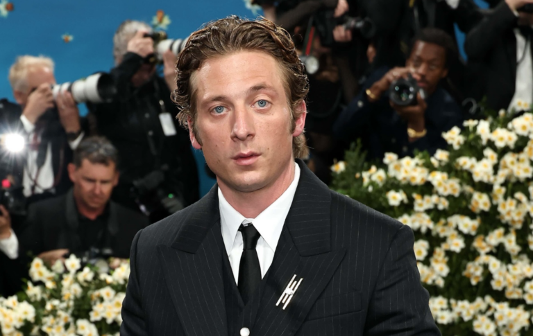 Jeremy Allen White attends the 2025 Met Gala wearing Jaeger-LeCoultre@EMWA